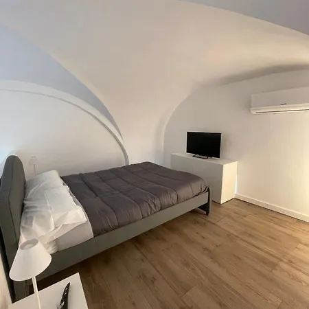 Carmelitani Center Apartment *