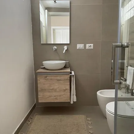 Carmelitani Center Apartment