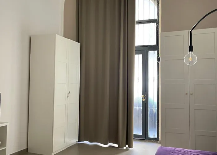Carmelitani Center 아파트